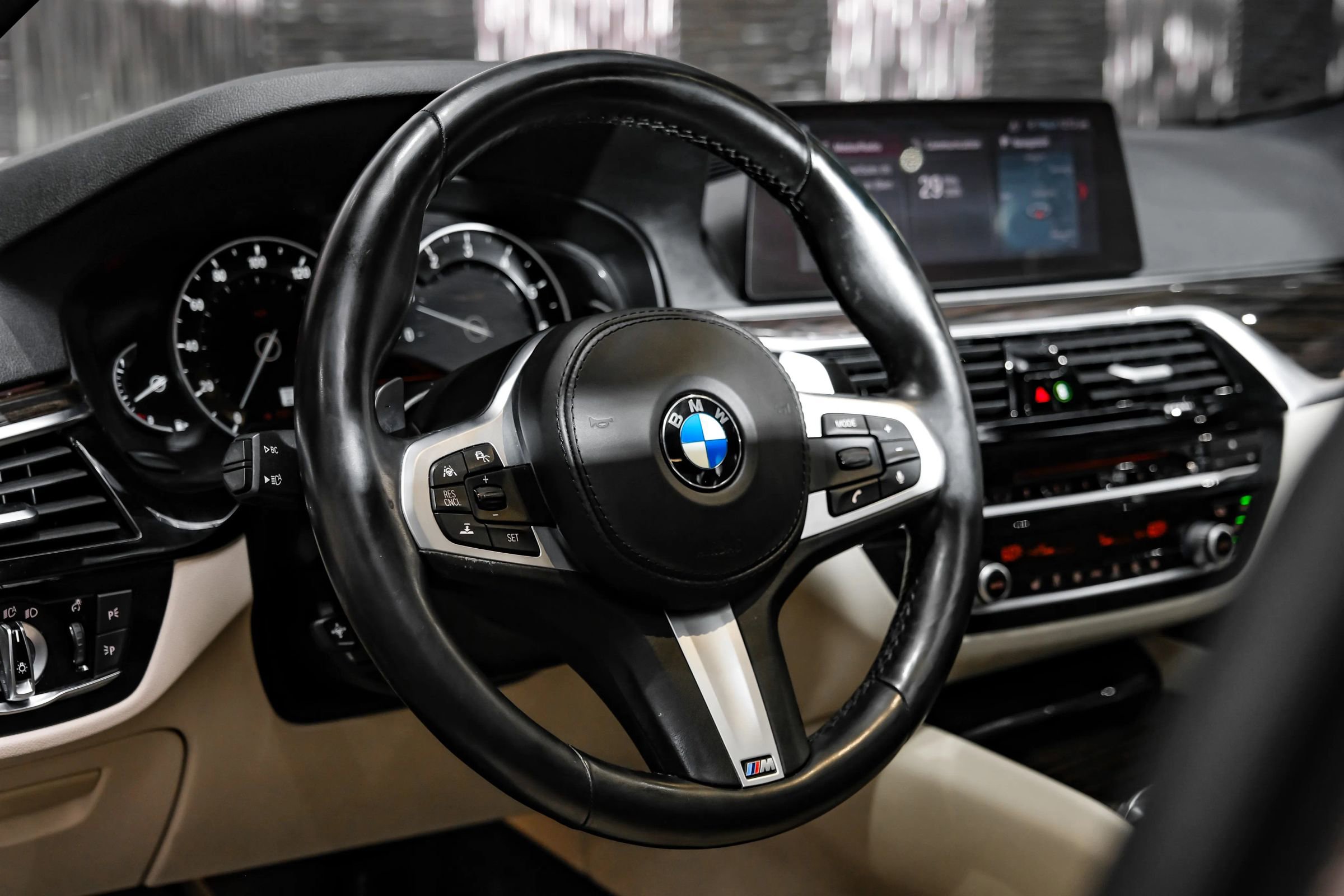 Used 2019 BMW 540i xDrive AWD/4WD image 14