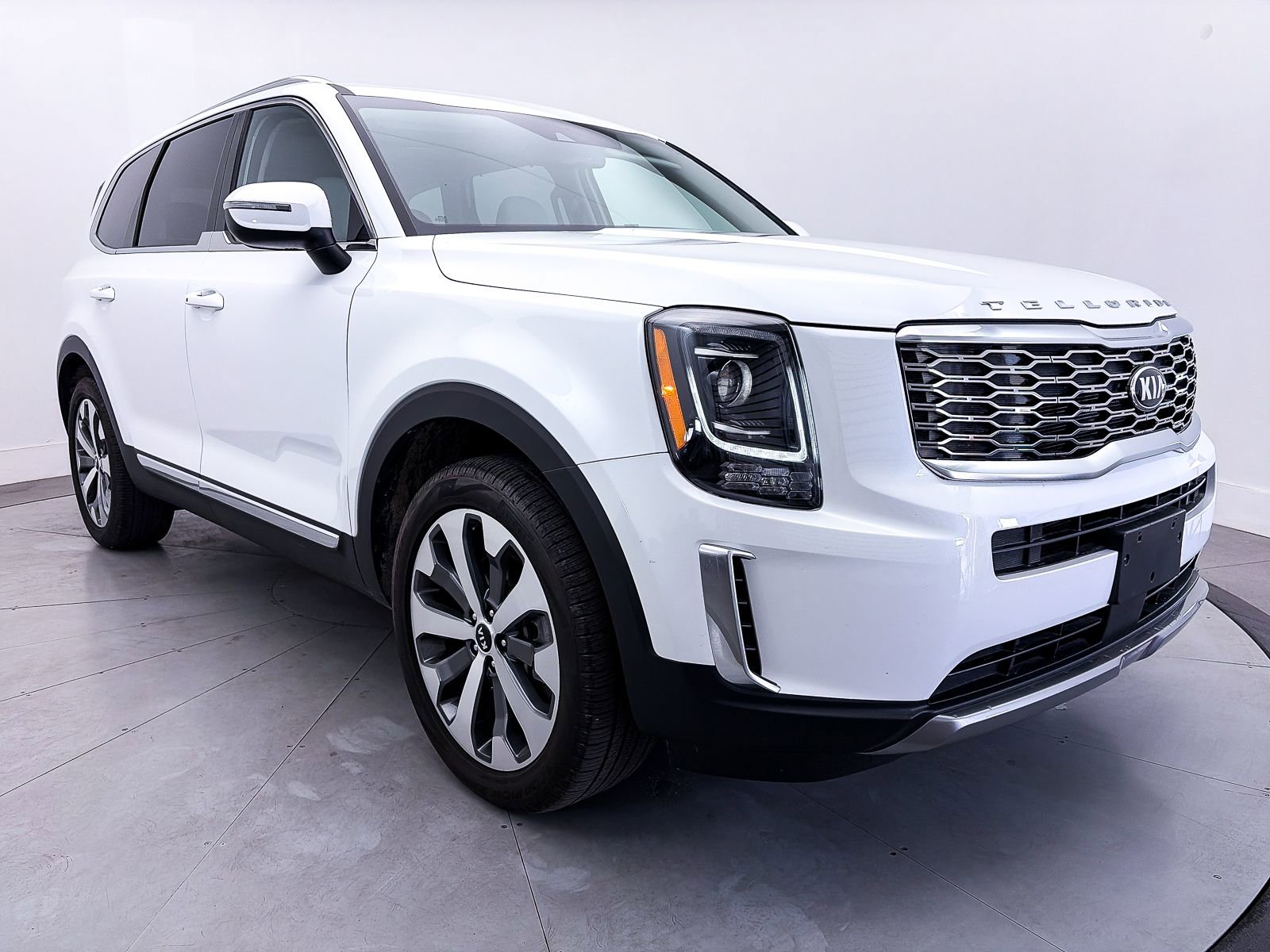 Used 2020 Kia Telluride EX w/ EX Premium Package image 11