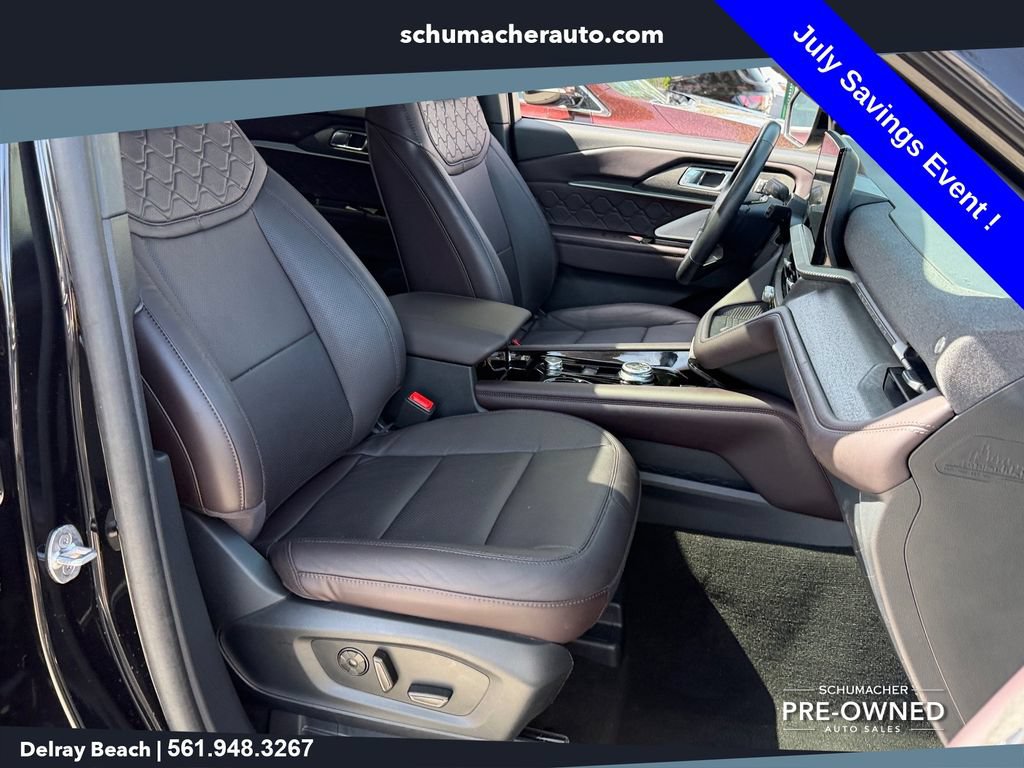 Used 2025 Ford Explorer Platinum w/ Ultimate Package RWD image 15