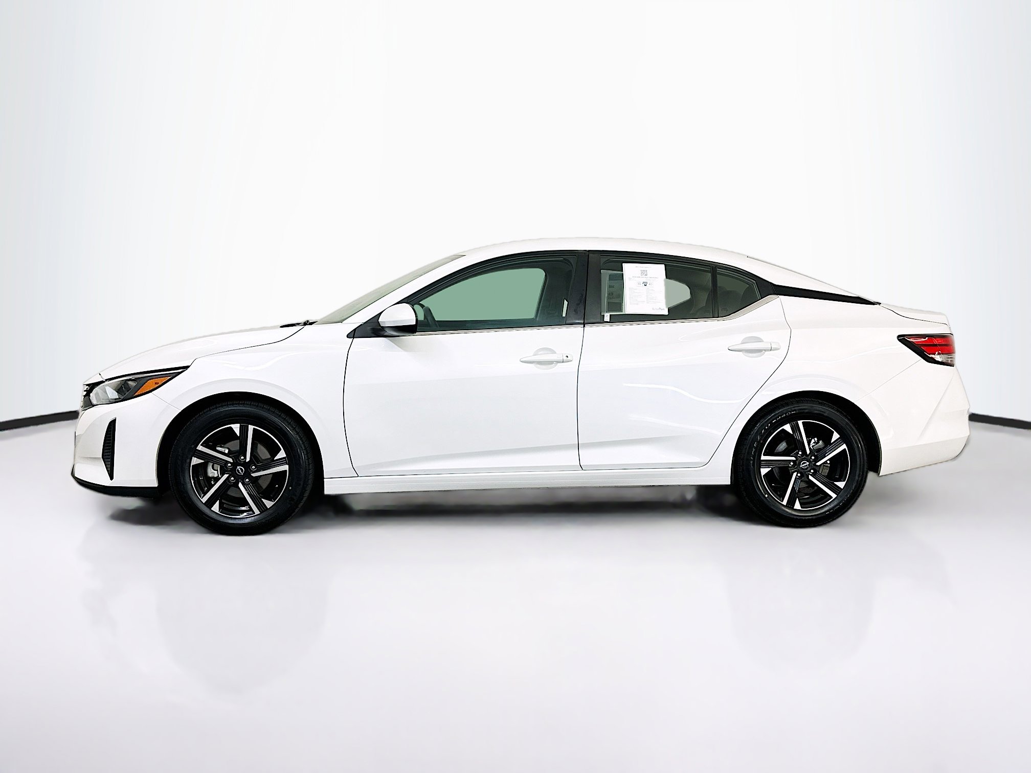 Used 2024 Nissan Sentra SV FWD image 4