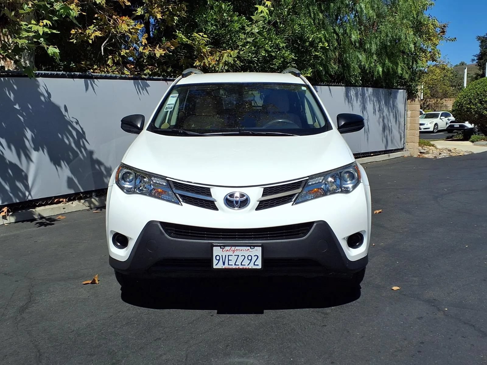 Used 2013 Toyota RAV4 LE FWD image 2