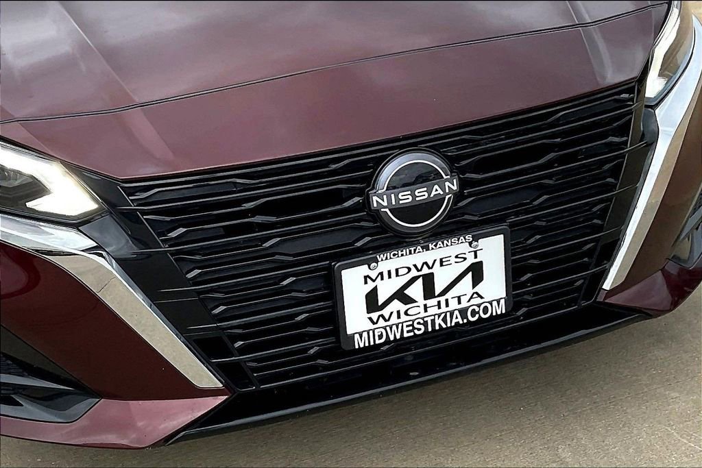 Used 2025 Nissan Altima 2.5 SV image 30