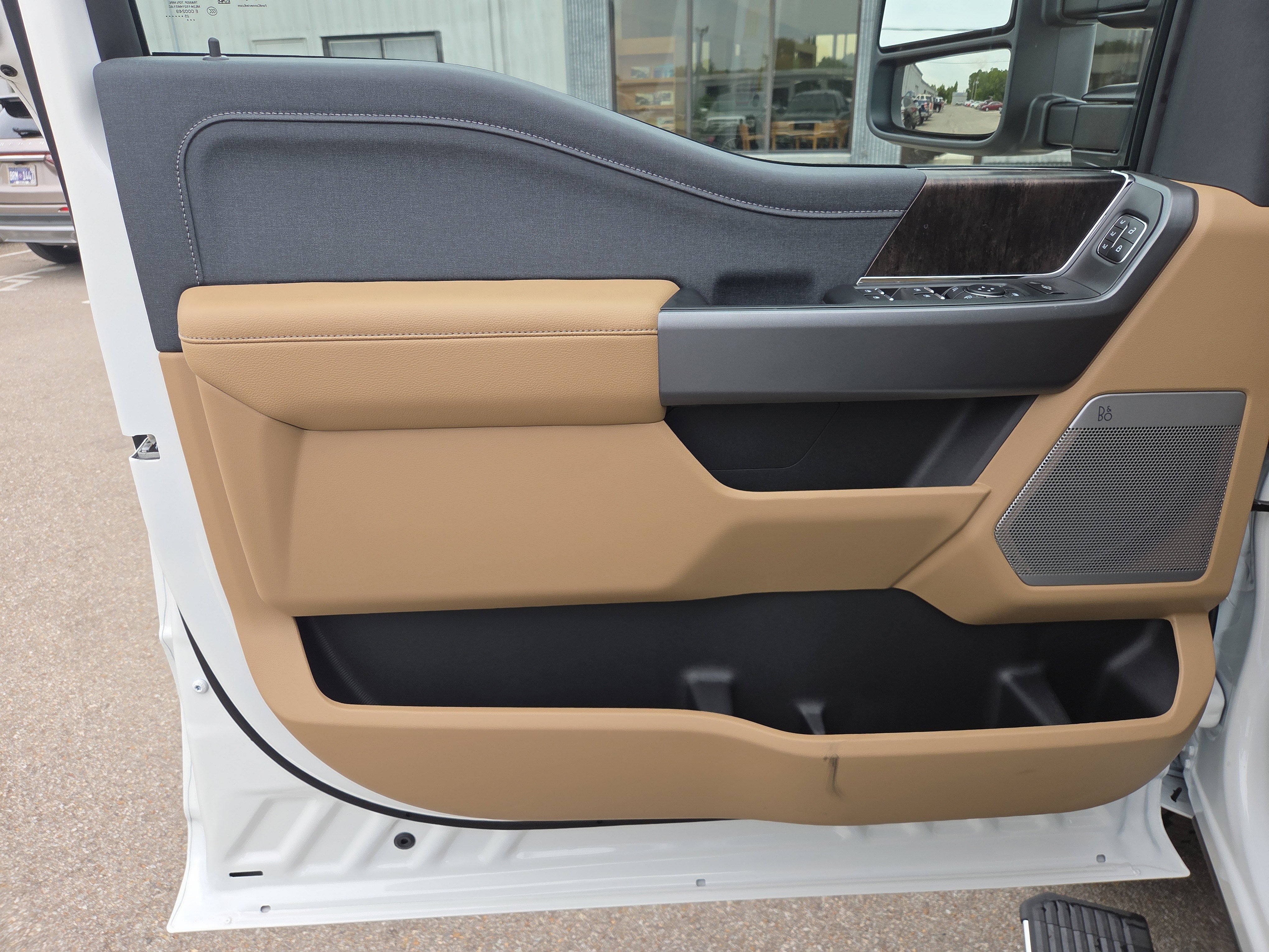 New 2025 Ford F250 Lariat w/ Lariat Ultimate Package image 7