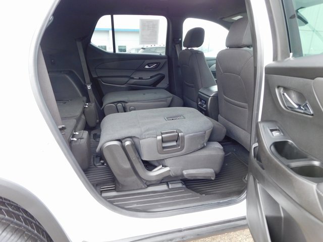 Used 2023 Chevrolet Traverse LT image 28