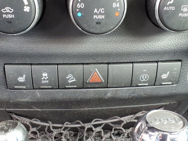 Used 2013 Jeep Wrangler Unlimited Sahara w/ Mopar Chrome Edition Group image 22