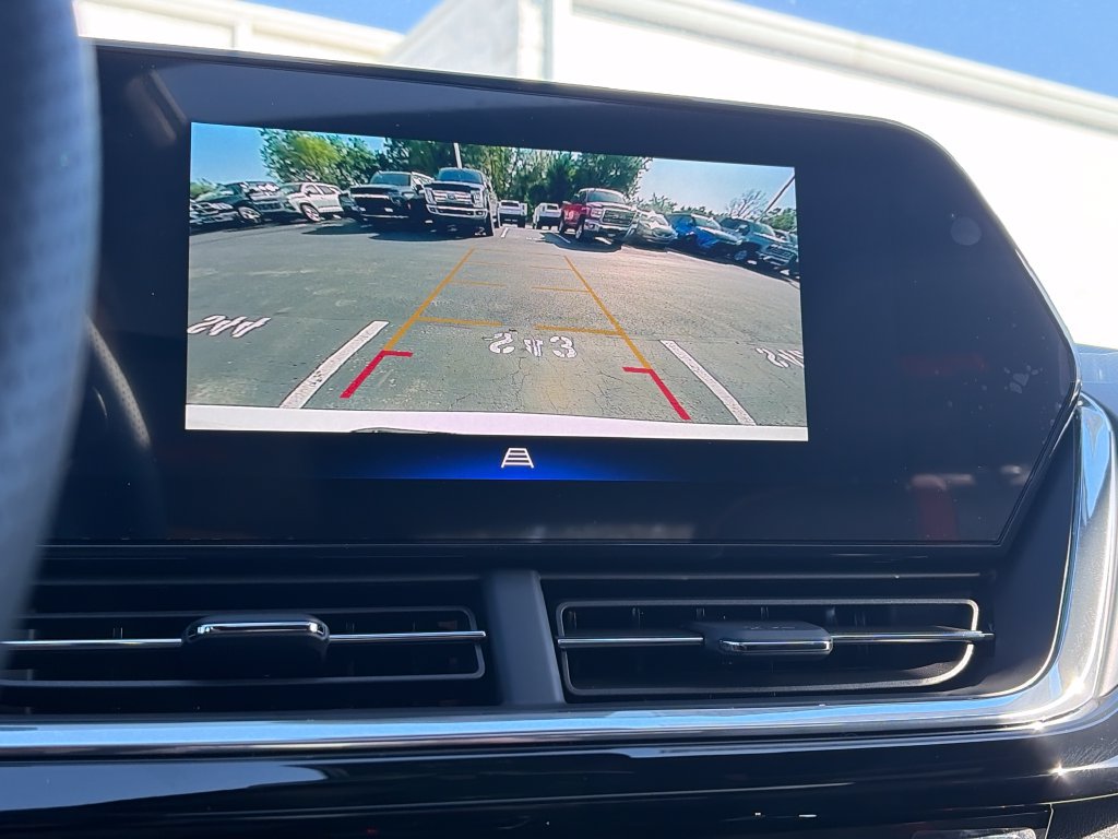 New 2026 Chevrolet Trax RS w/ Sunroof Package FWD image 17