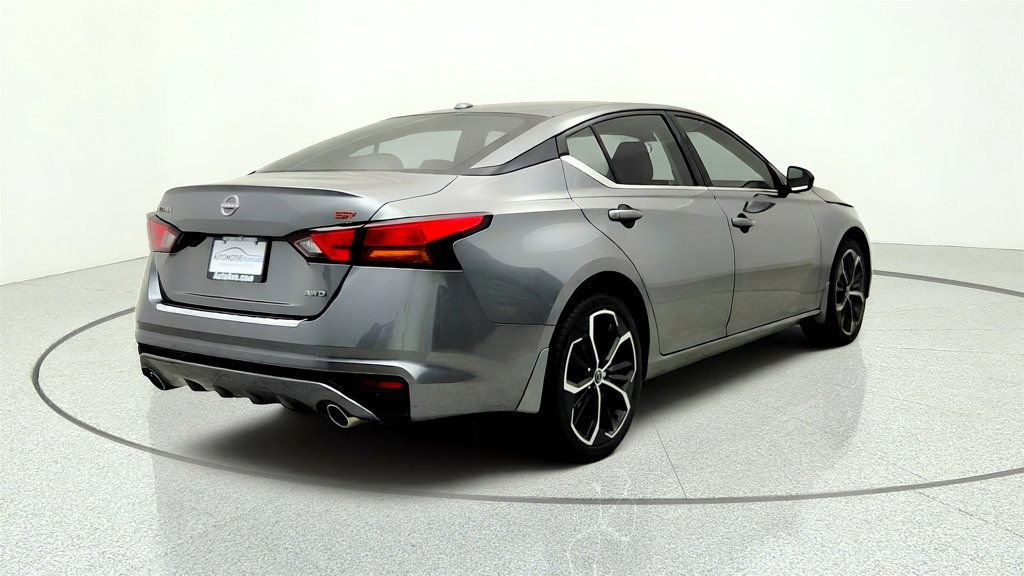 Used 2023 Nissan Altima 2.5 SR AWD/4WD image 5