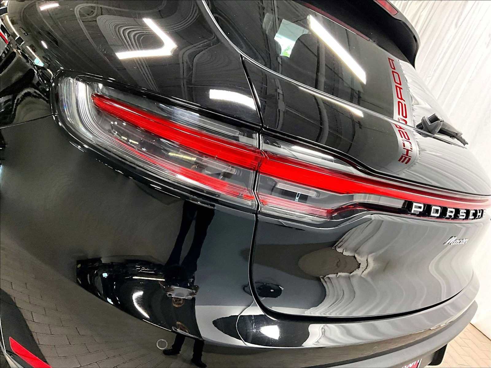 Used 2024 Porsche Macan AWD/4WD image 34
