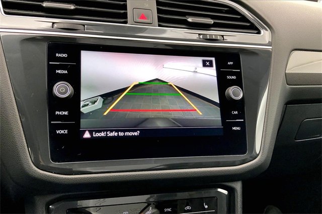 Used 2023 Volkswagen Tiguan SE image 21