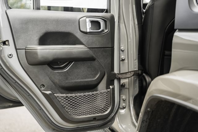 Used 2023 Jeep Wrangler Unlimited Sahara w/ Cold Weather Group AWD/4WD image 47