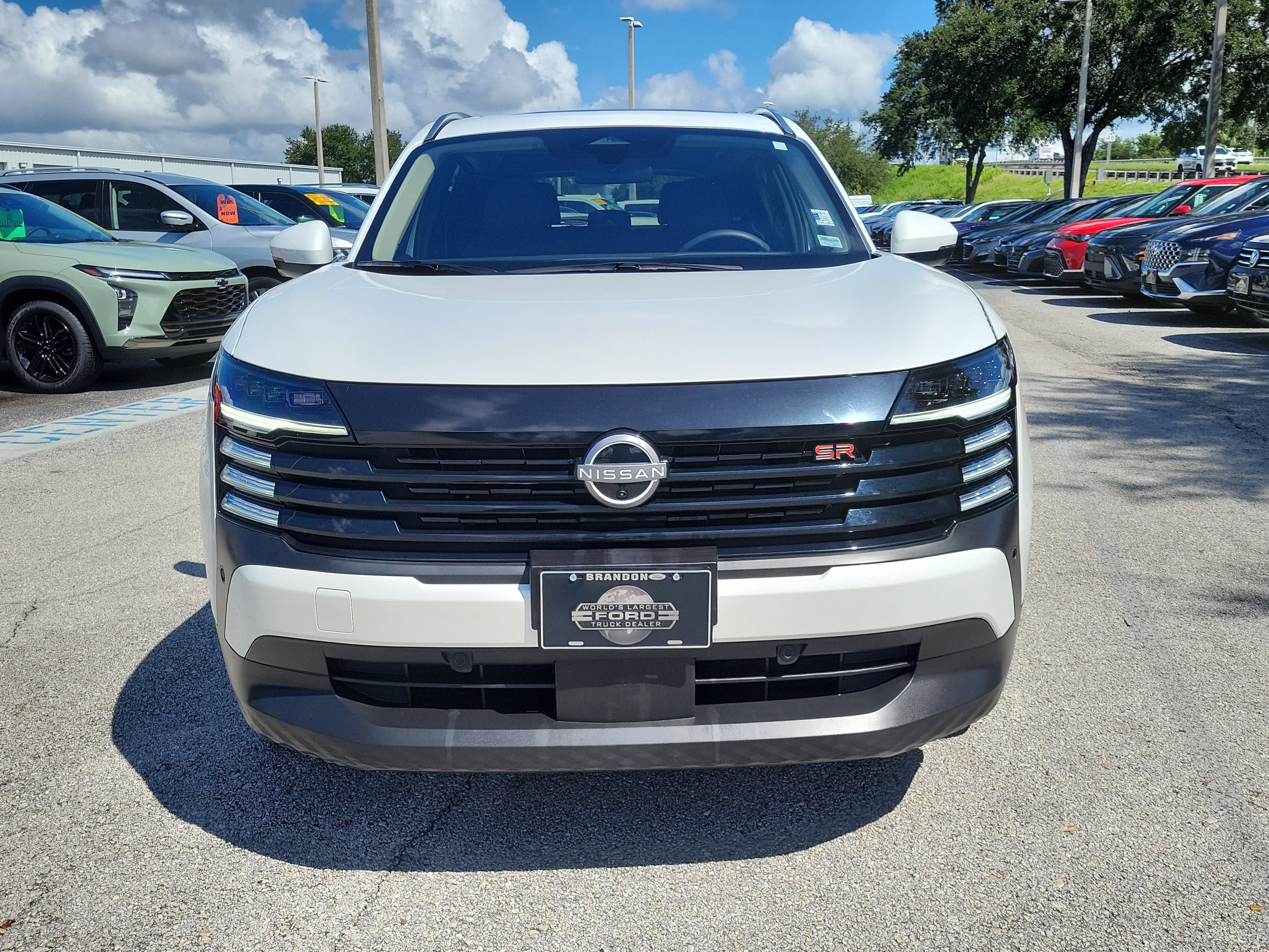 Used 2025 Nissan Kicks SR w/ SR Premium Package AWD/4WD video 2