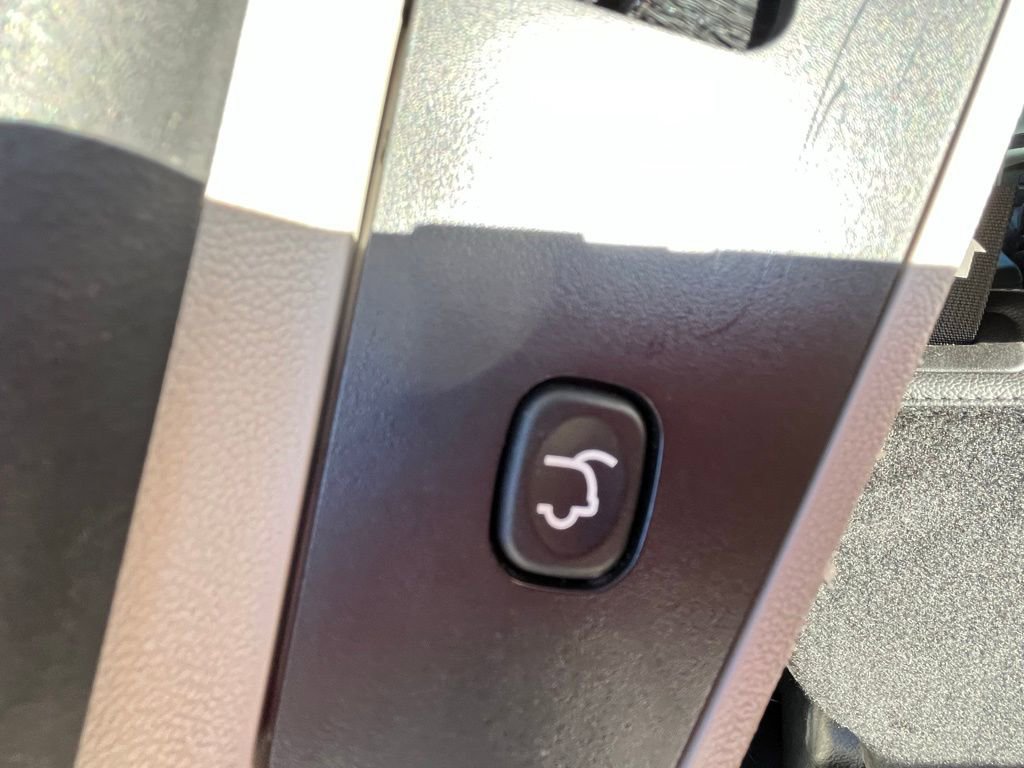 Used 2020 Dodge Grand Caravan SXT image 29