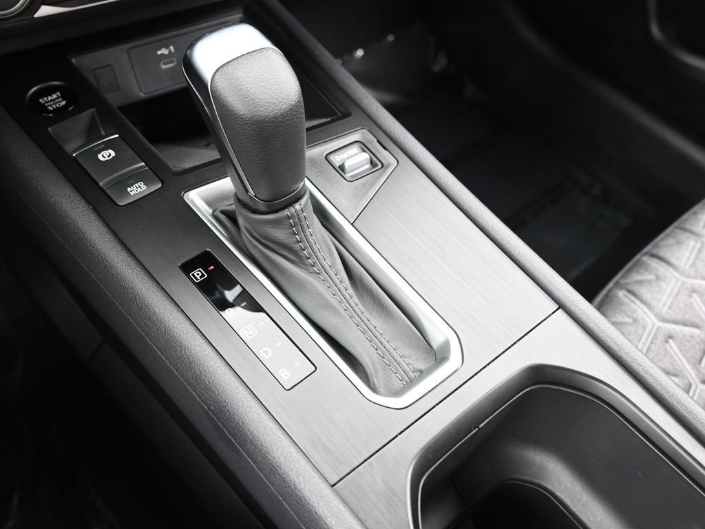 Used 2025 Nissan Kicks SV image 24