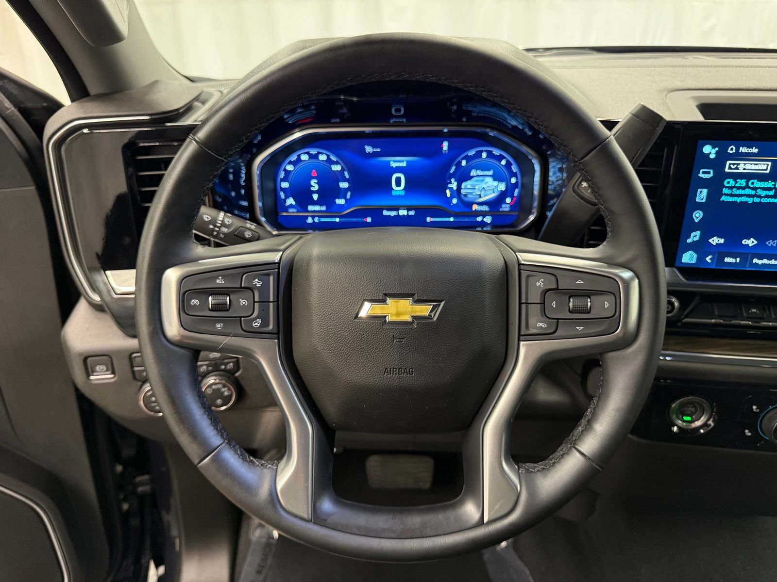 Used 2023 Chevrolet Silverado 1500 LT AWD/4WD image 12