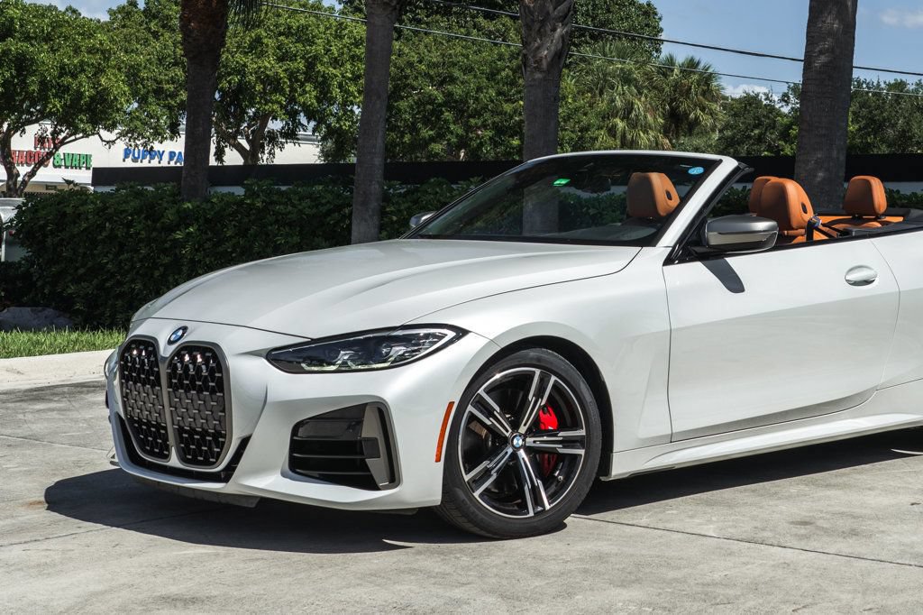 Used 2022 BMW M440i Convertible w/ Premium Package RWD image 3