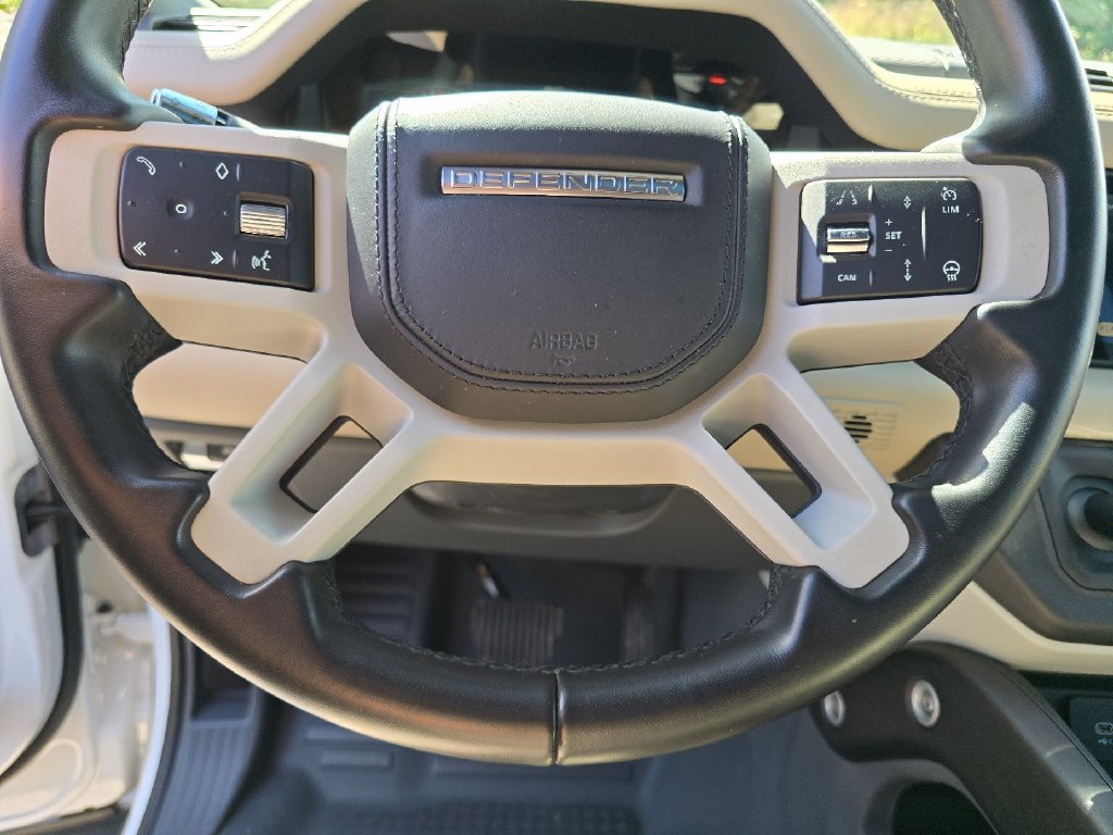 Used 2022 Land Rover Defender 110 X-Dynamic HSE AWD/4WD image 20