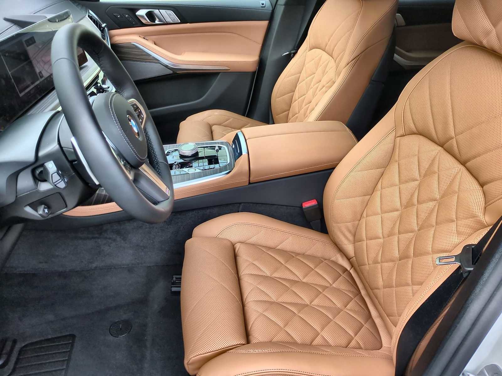 New 2026 BMW X7 xDrive40i w/ Executive Package image 16