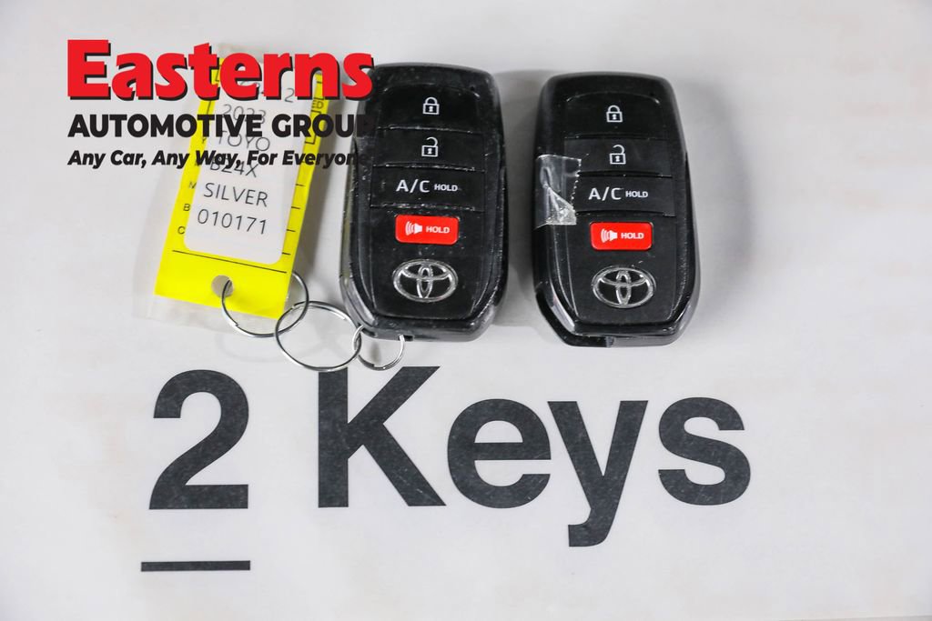 Used 2023 Toyota bZ4X XLE AWD/4WD image 25