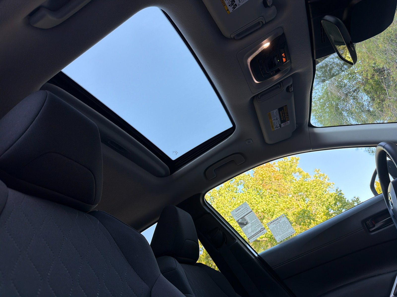 Used 2026 Toyota Corolla Cross LE w/ Moonroof Package FWD image 16