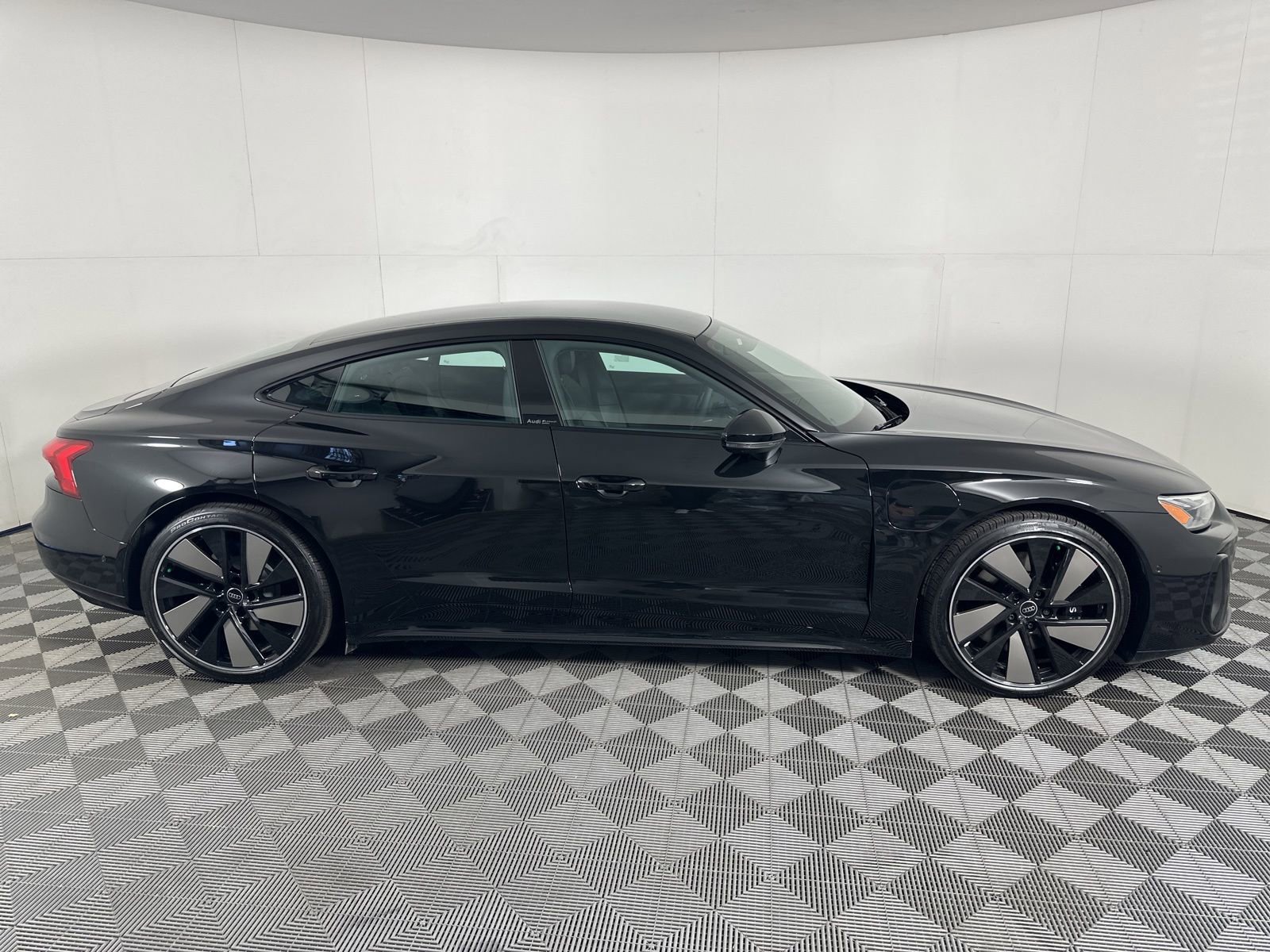 New 2026 Audi S e-tron GT Premium Plus AWD/4WD image 8