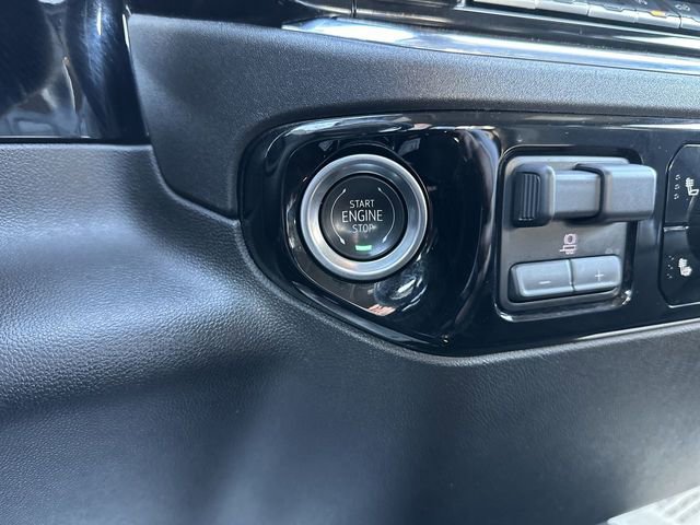 Used 2025 Chevrolet Silverado 1500 LT image 17