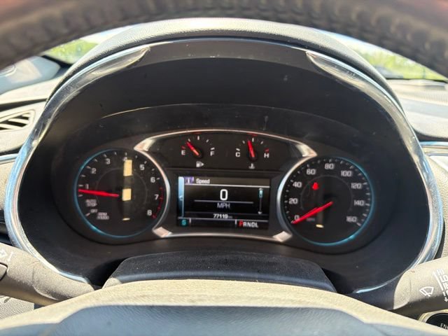 Used 2018 Chevrolet Malibu LT w/ Leather Package FWD image 40