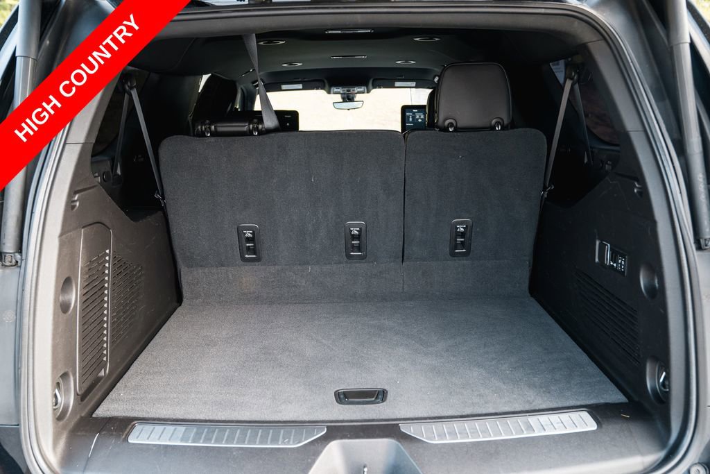 Used 2021 Chevrolet Suburban High Country AWD/4WD image 7