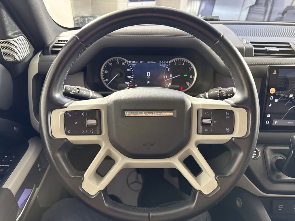 Used 2023 Land Rover Defender 130 S image 34