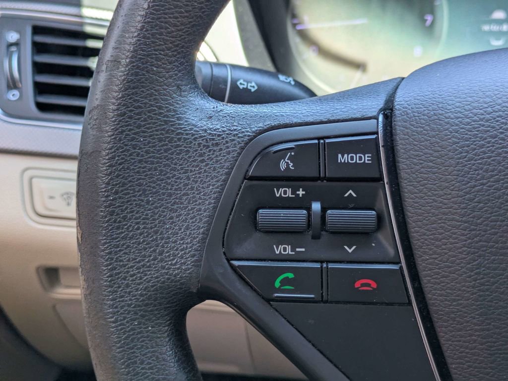 Used 2015 Hyundai Sonata SE w/ Cargo Package image 24