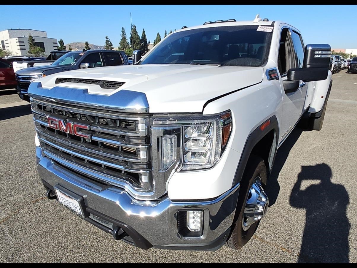Used 2021 GMC Sierra 3500 SLT w/ SLT Convenience Package AWD/4WD image 2