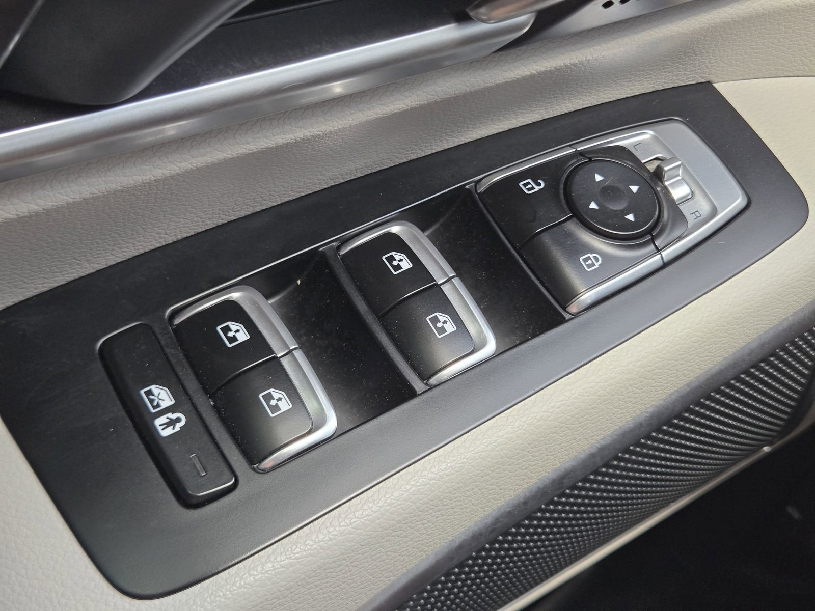 Used 2024 Kia Telluride S image 27