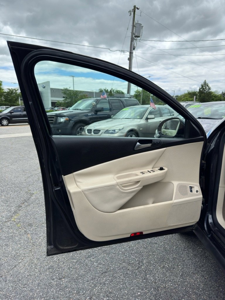 Used 2010 Volkswagen Passat Komfort image 7