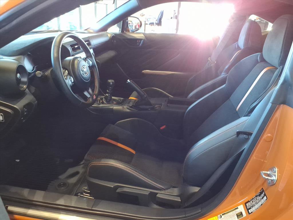 Used 2023 Toyota GR86 10th Anniversary SE image 9
