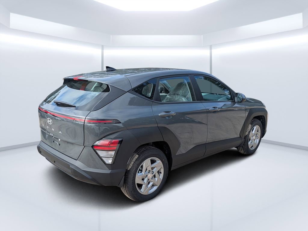 New 2026 Hyundai Kona SE image 3