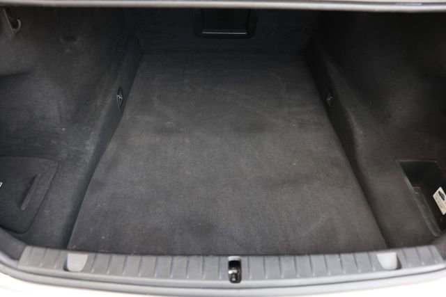 Used 2018 BMW 740i image 29