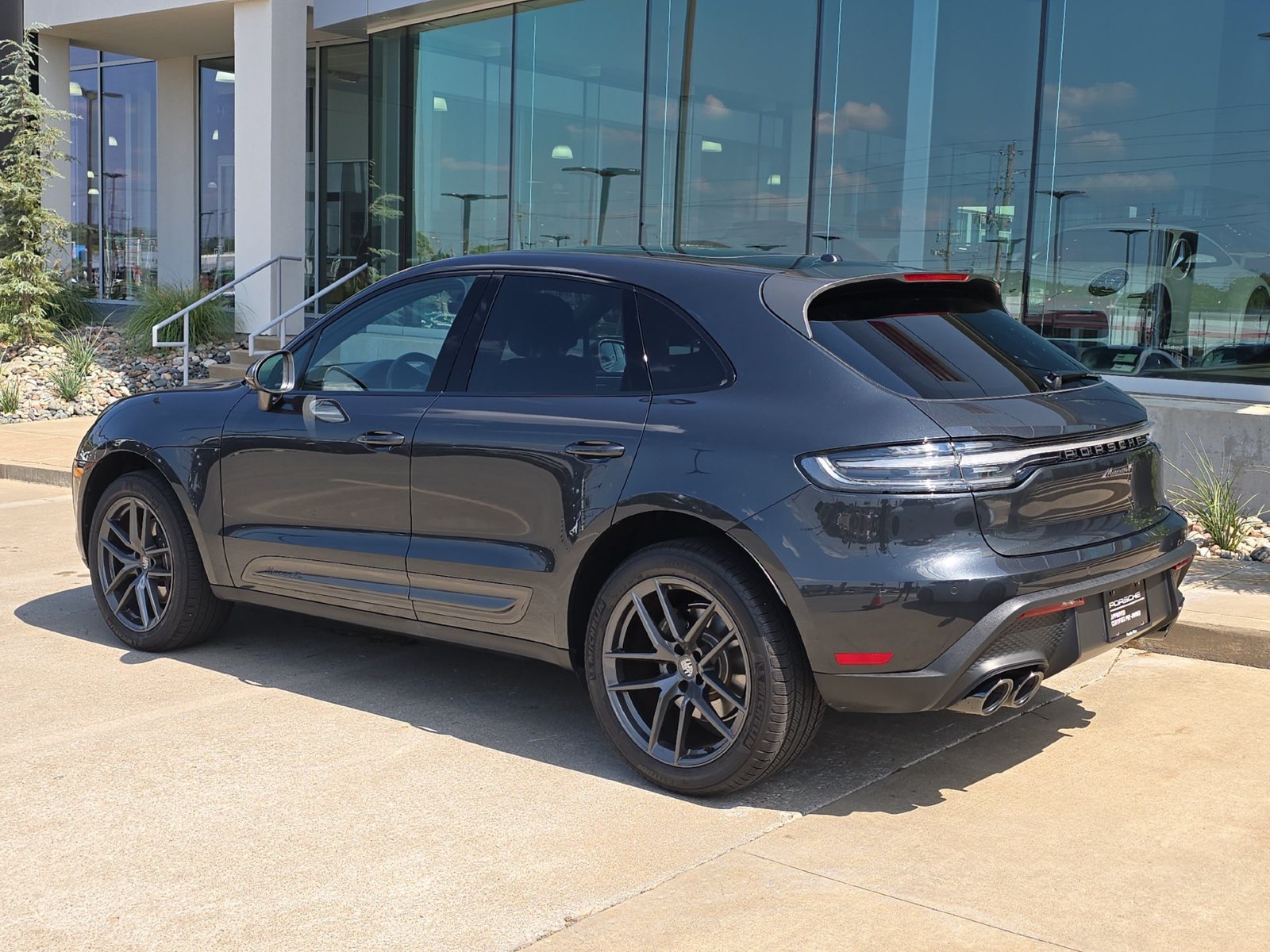 Certified 2026 Porsche Macan Turbo AWD/4WD image 3