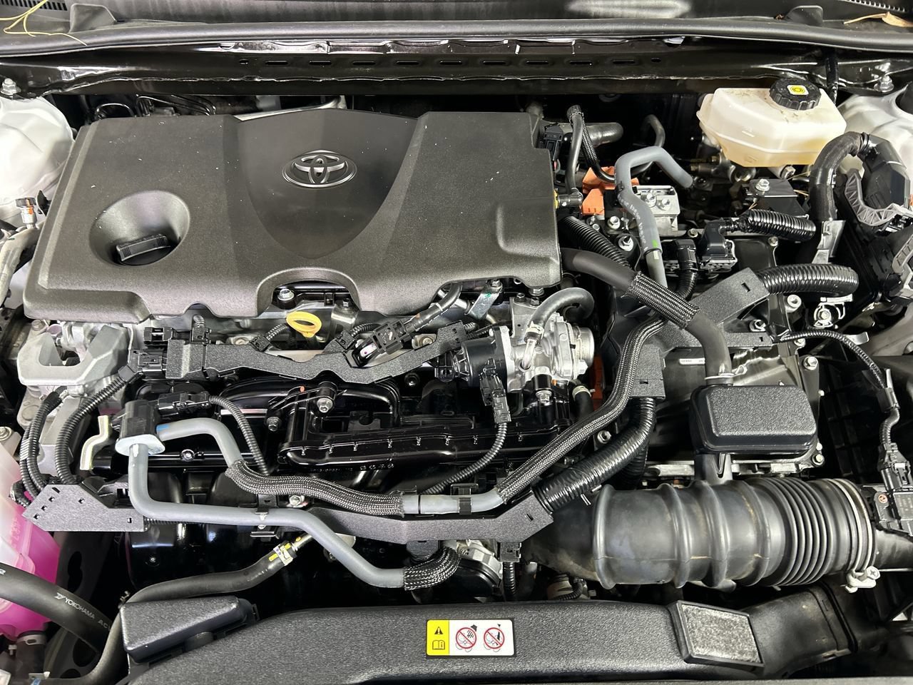 Used 2025 Toyota Camry LE w/ Convenience Package FWD image 11