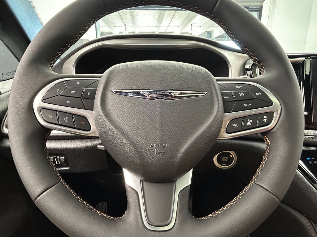 New 2026 Chrysler Pacifica Pinnacle FWD image 22