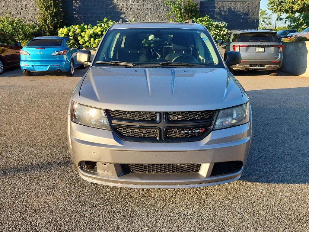 Used 2020 Dodge Journey SE w/ SE Popular Equipment Group FWD image 2