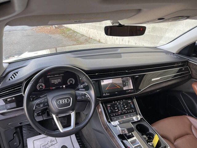 Used 2020 Audi Q8 Premium Plus w/ Premium Plus Package AWD/4WD image 13