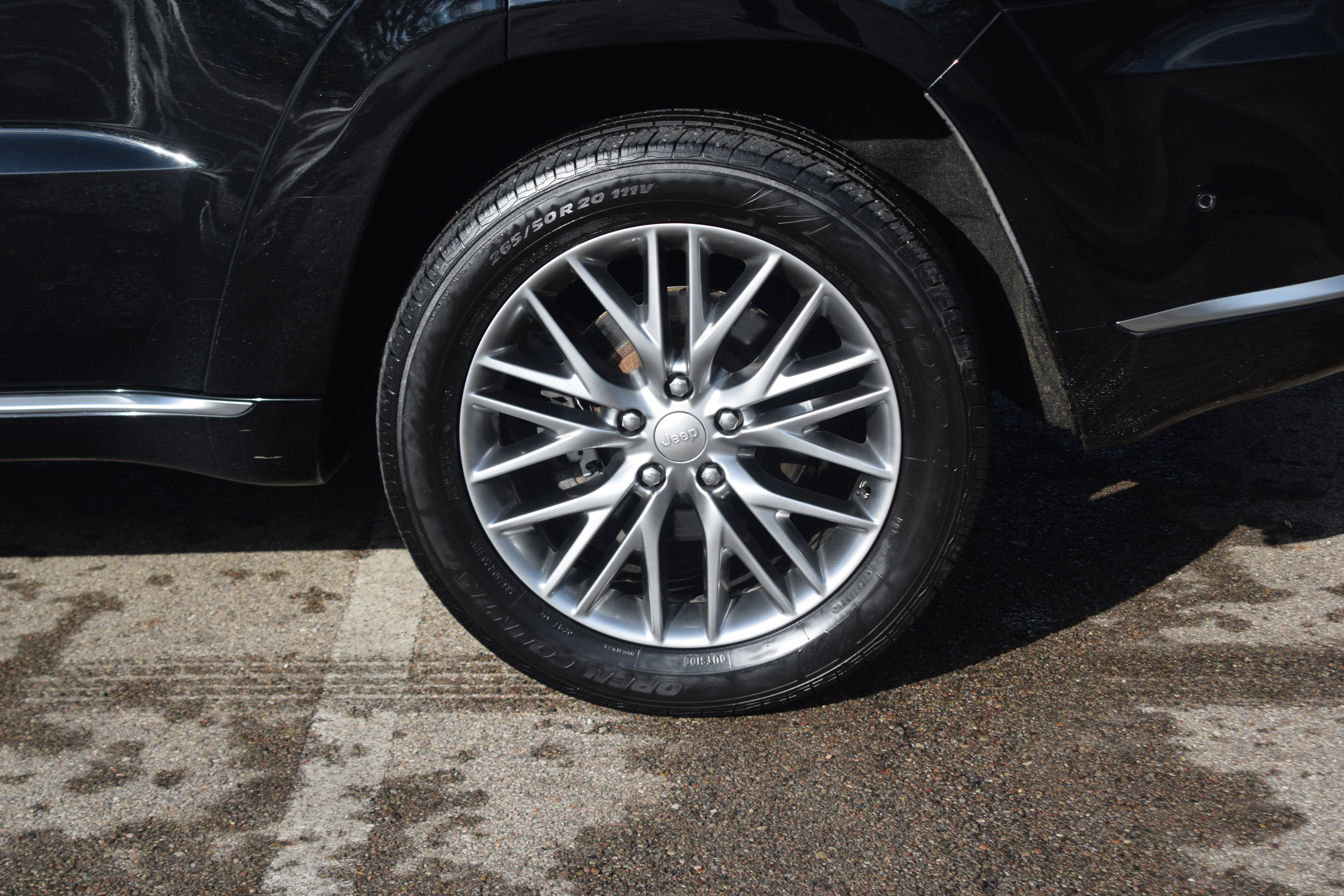 Used 2018 Jeep Grand Cherokee Summit w/ Platinum Series Group image 32