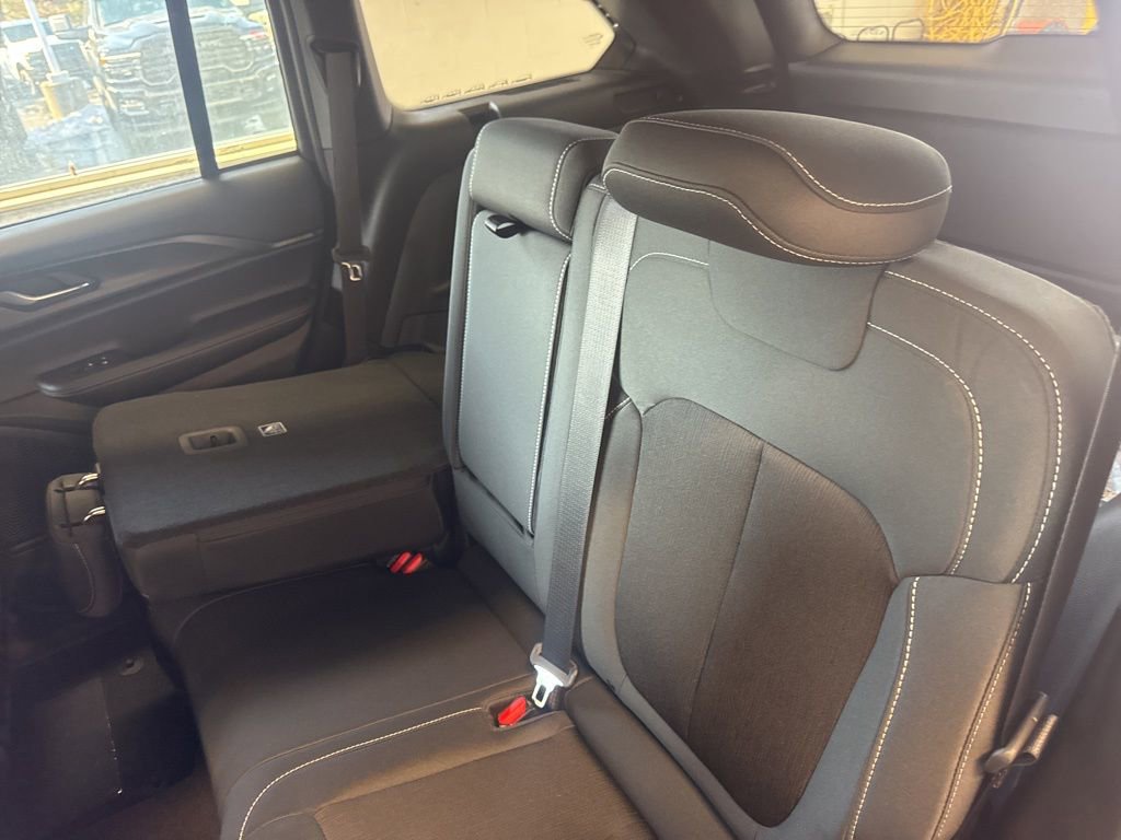 New 2025 Jeep Grand Cherokee Laredo w/ Luxury Tech Group I image 36