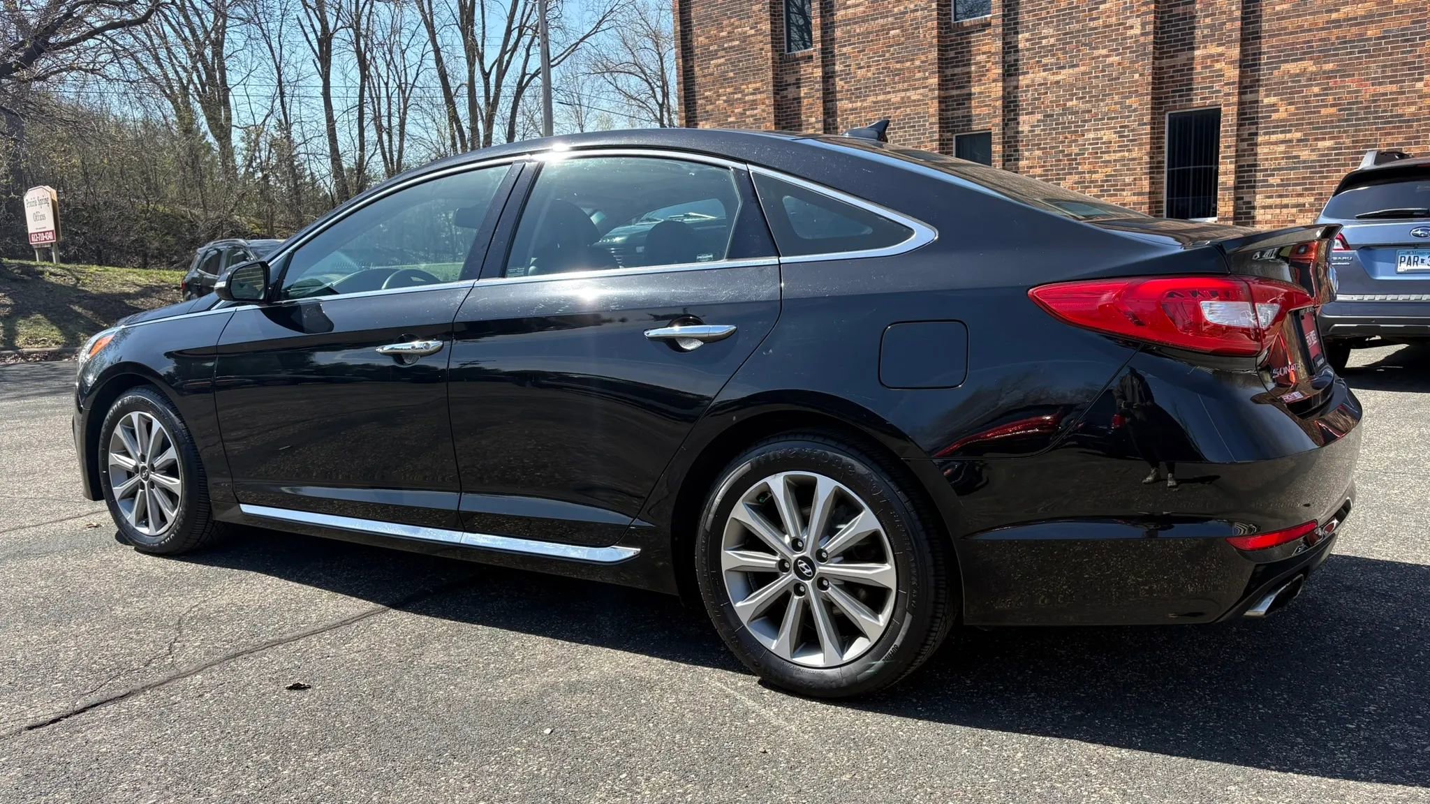 Used 2016 Hyundai Sonata Limited w/ Option Group 04 image 6
