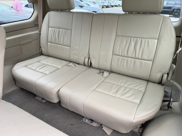 Used 2005 Toyota Land Cruiser AWD/4WD image 16