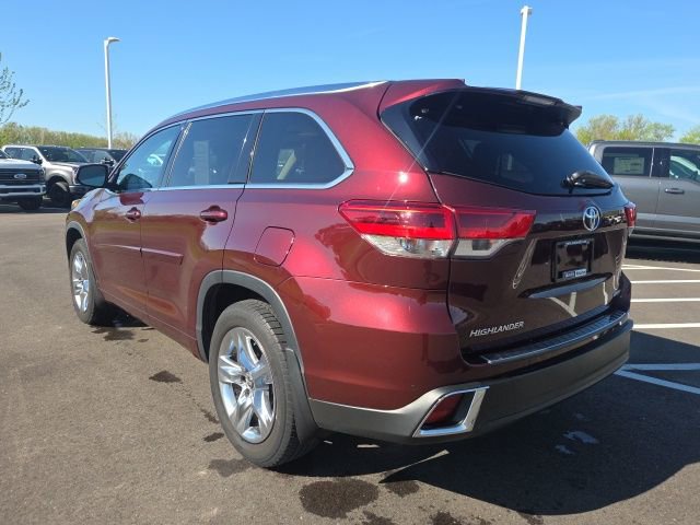Used 2018 Toyota Highlander Limited FWD image 15