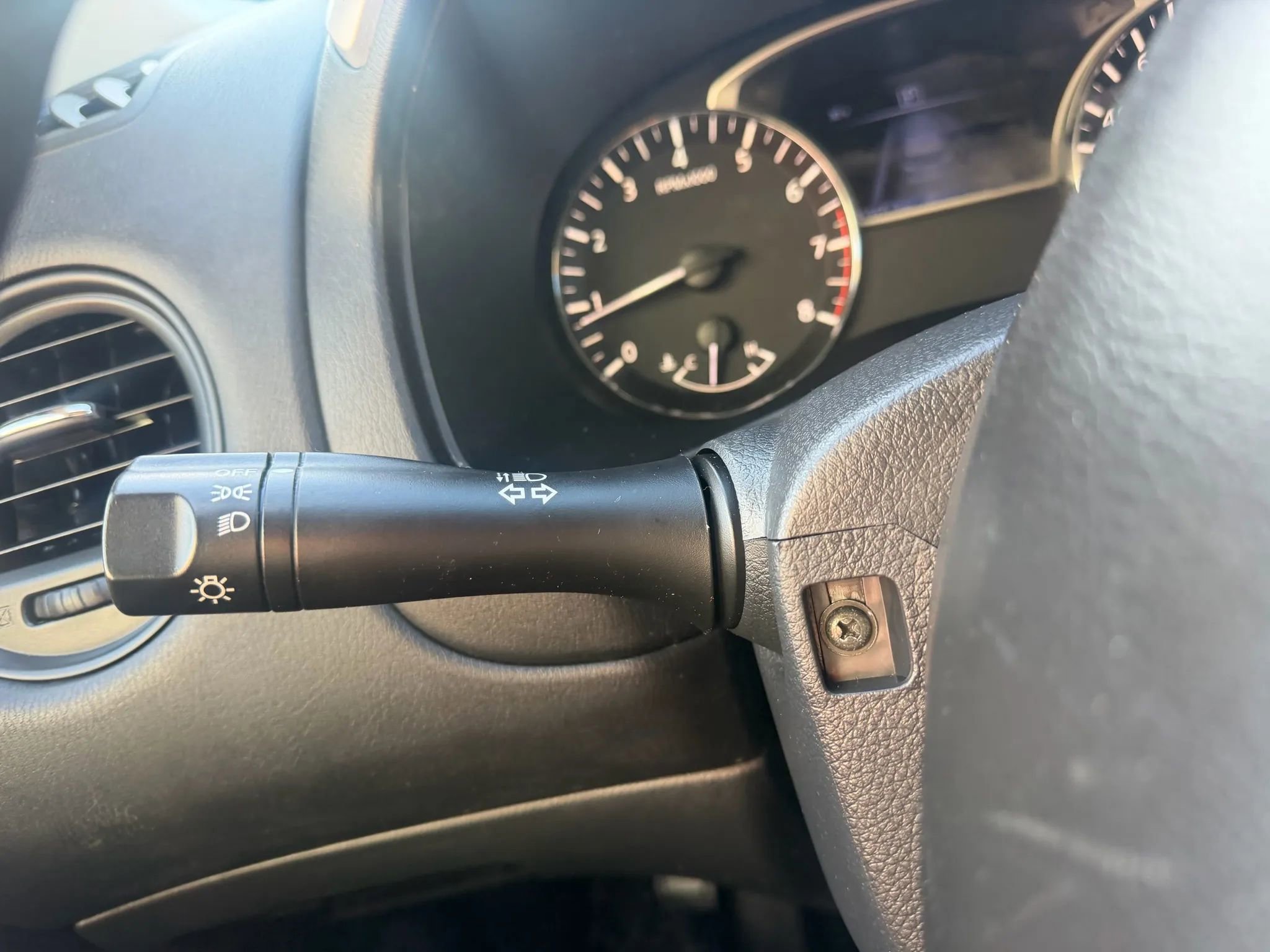 Used 2018 Nissan Pathfinder S image 17