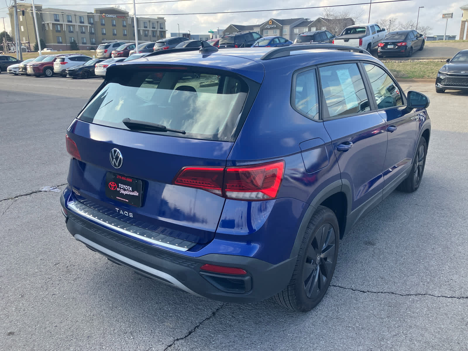 Used 2022 Volkswagen Taos S image 7