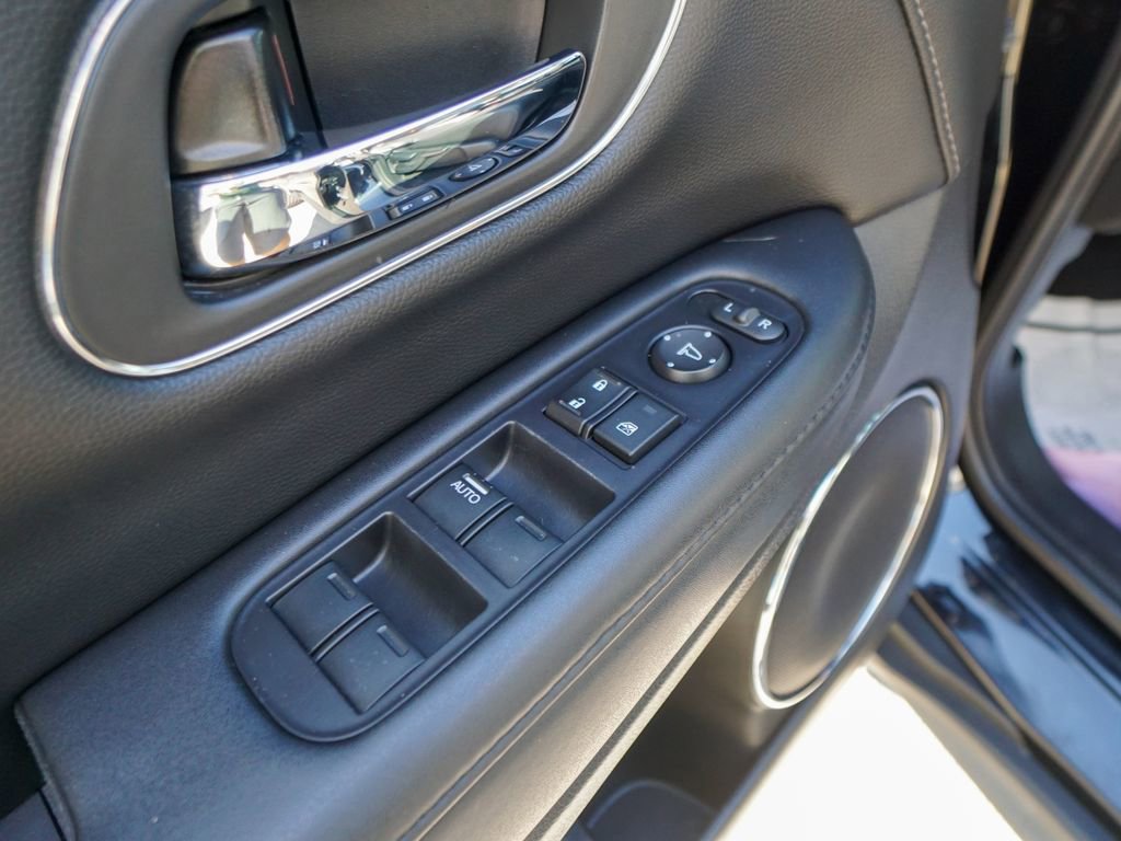 Used 2022 Honda HR-V EX-L image 14