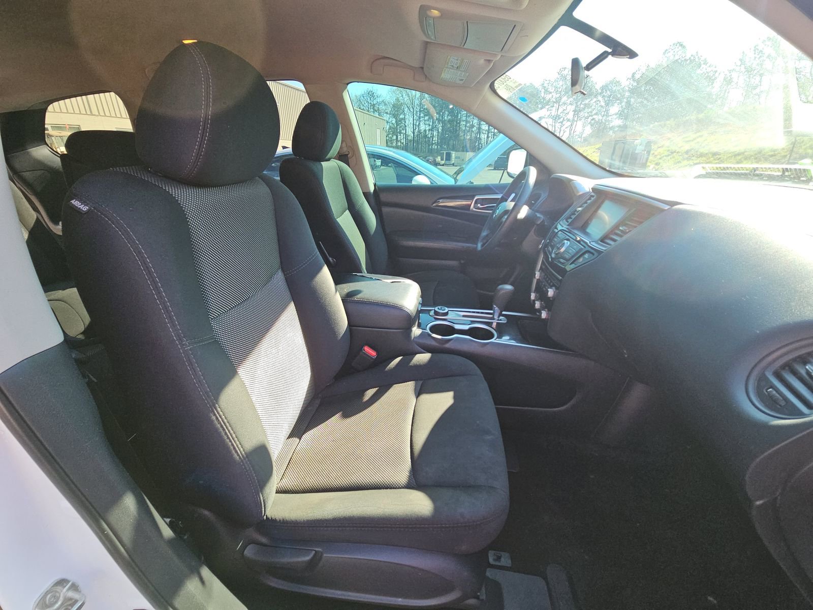 Used 2020 Nissan Pathfinder S AWD/4WD image 14