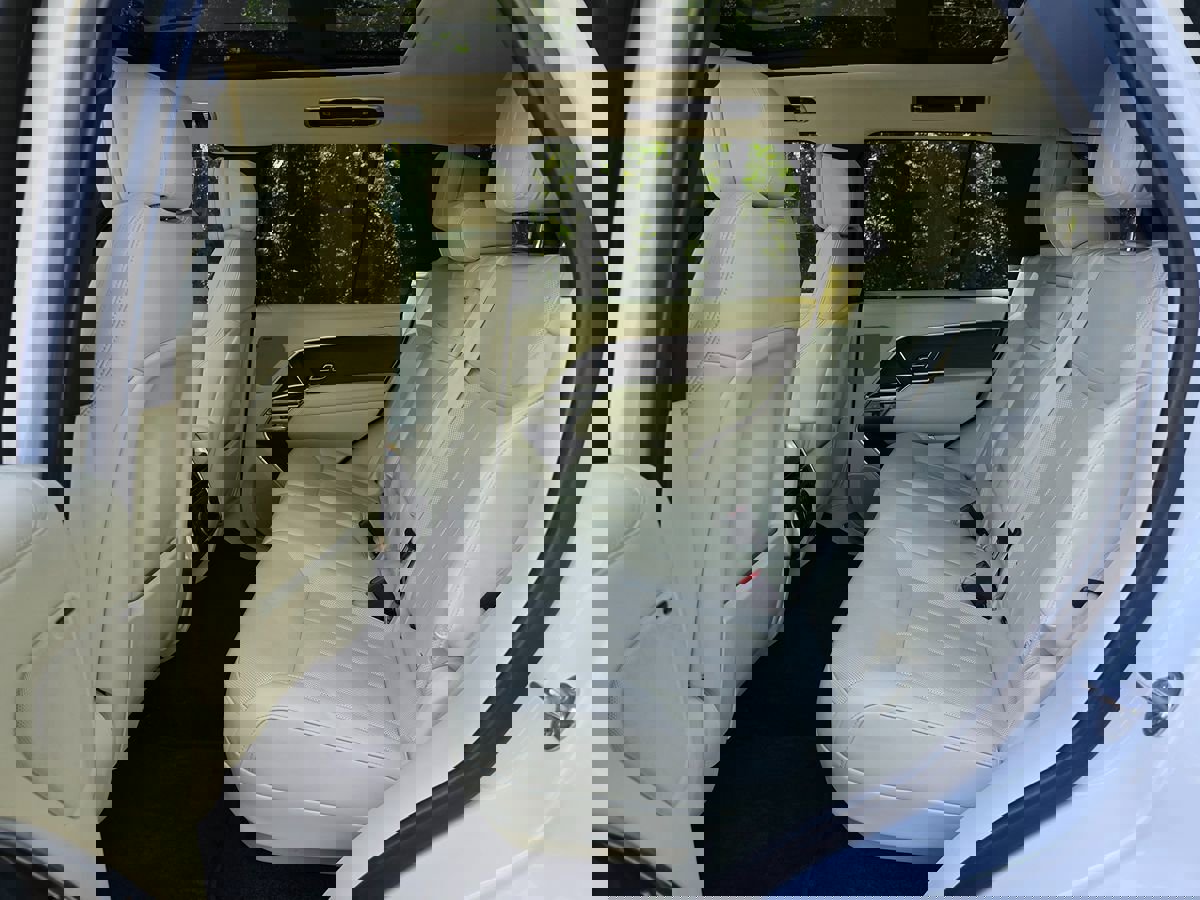 Used 2023 Land Rover Range Rover SE image 15